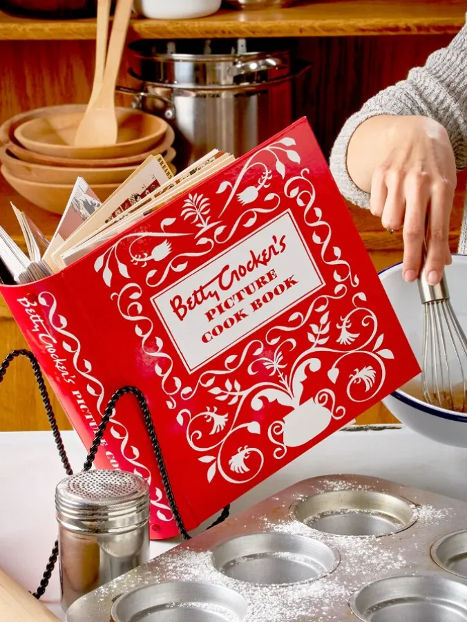 Betty Crocker Picture Cook Book