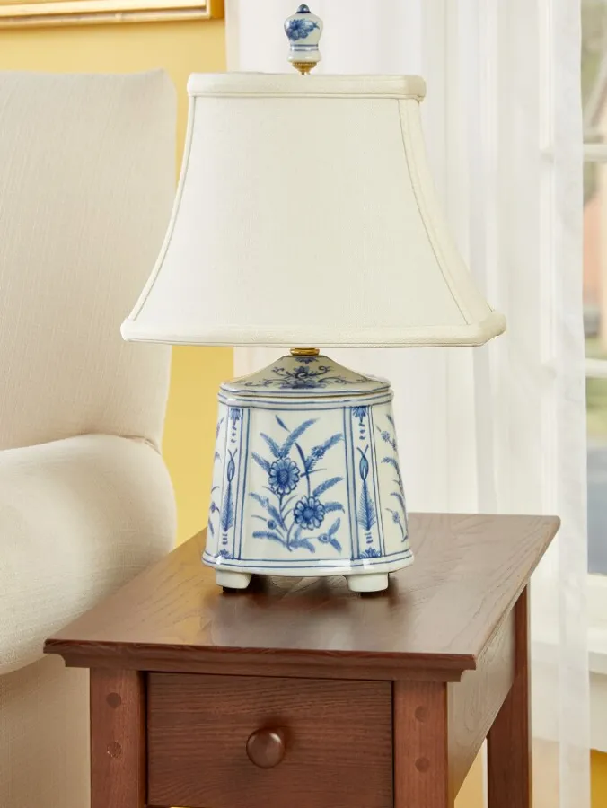 Blue and White Porcelain Tea Jar Table Lamp