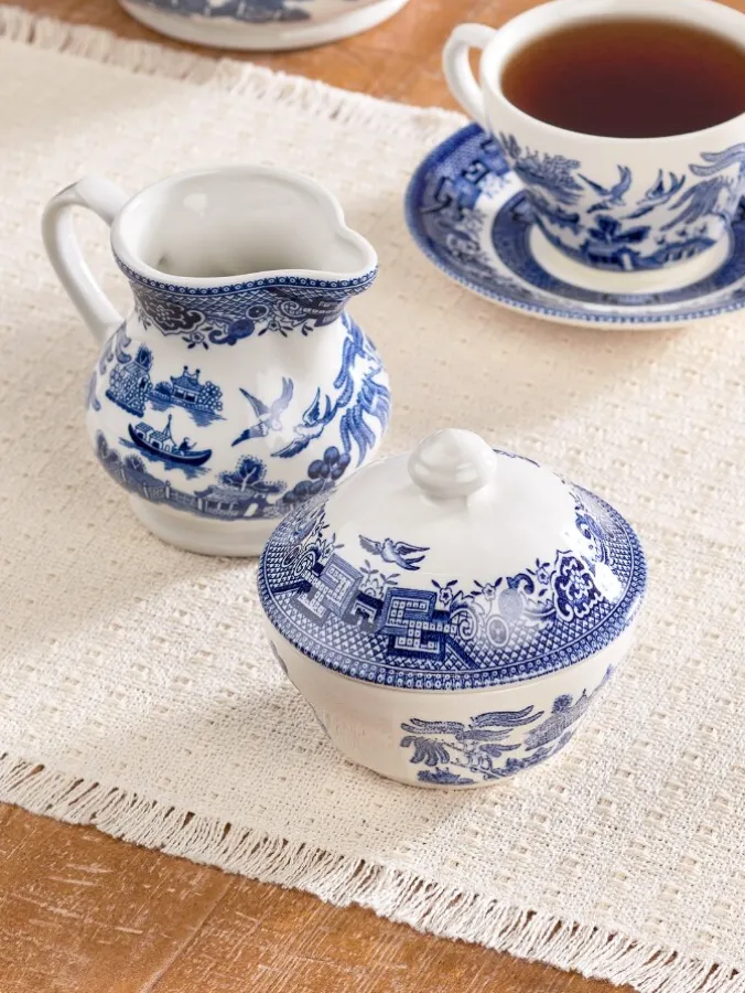 Blue Willow Sugar and Creamer Set