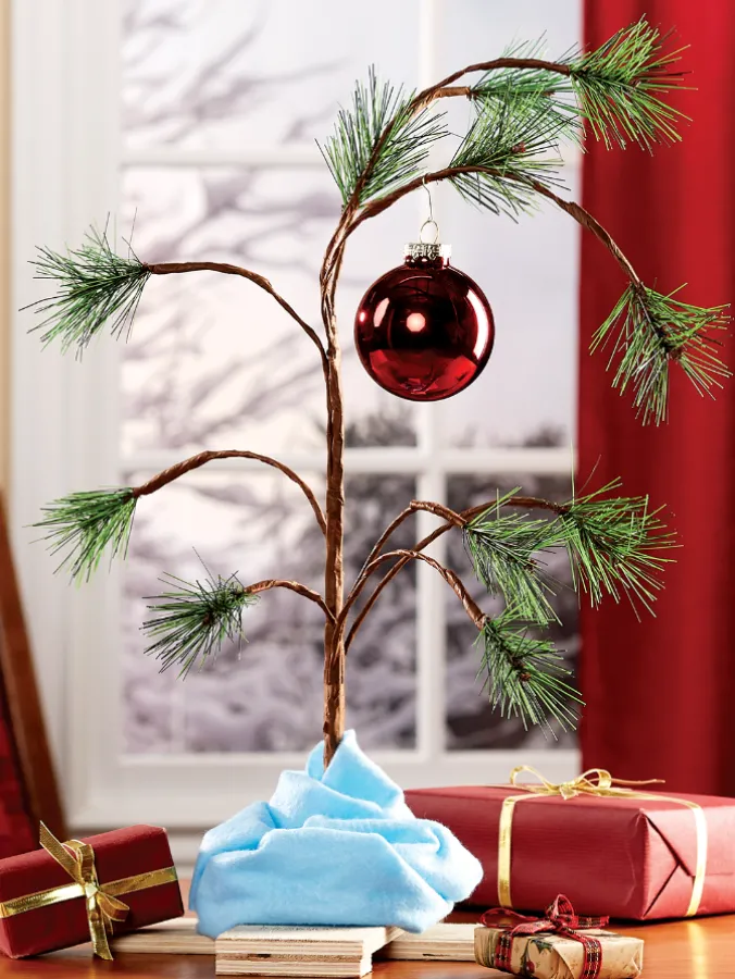 Charlie Brown Christmas Tree With Blanket Tree Skirt