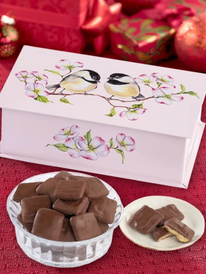 Chickadees In Love Tin With Mini Milk Chocolate Graham Crackers