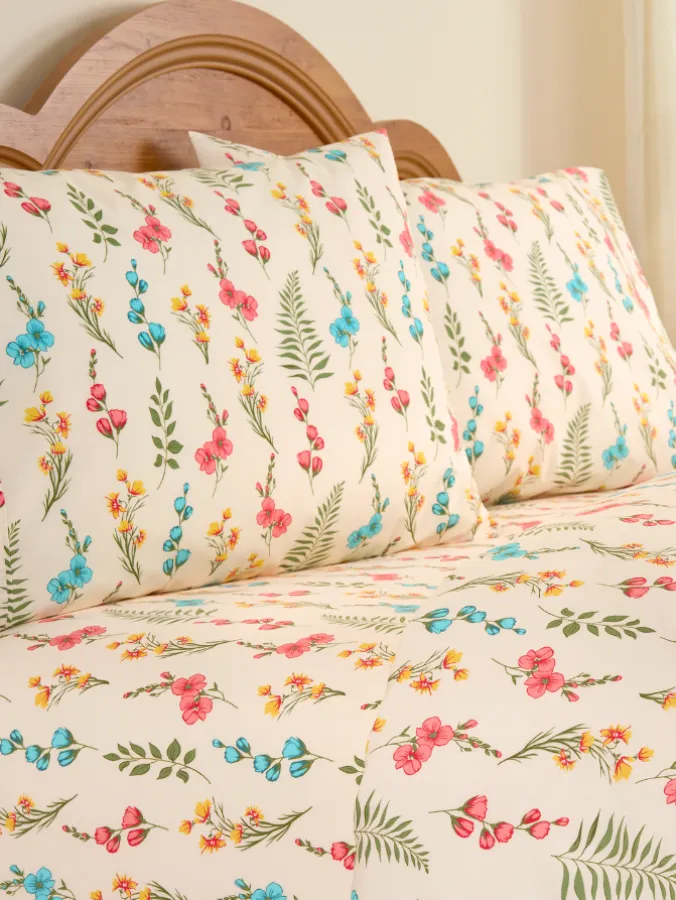 Ferns & Flowers Open-Stock Clothesline Crisp Regular and Shallow Pocket Sheets