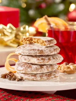 German Gluhwein Lebkuchen With Nuts