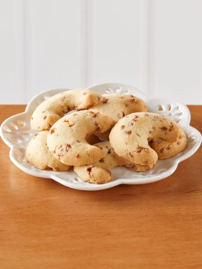 German Toasted Caramel Crescent Cookies