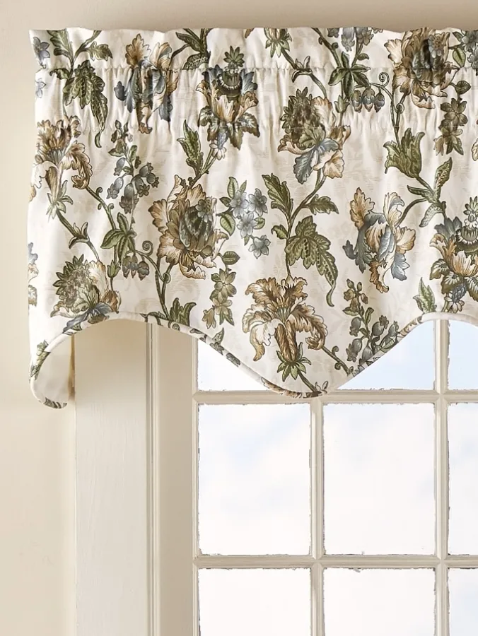 Jacobean Garden Rod Pocket Scalloped Valance