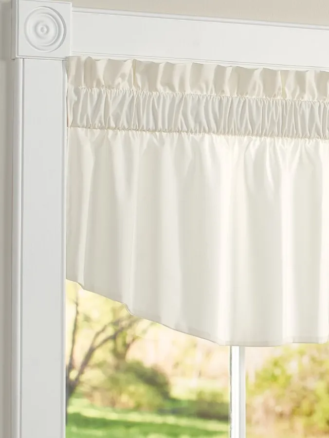 Jane's Plain and Simple Rod Pocket Tapered Valance by Country Curtains®