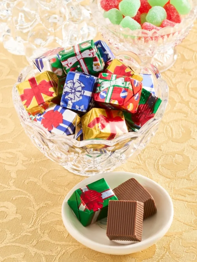 Milk Chocolate Foiled Gifts, 10 Ounce Bag