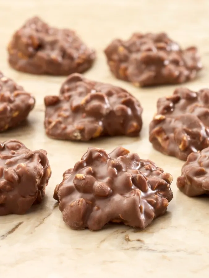 Milk Chocolate Peanut Clusters, 10 Ounce Bag