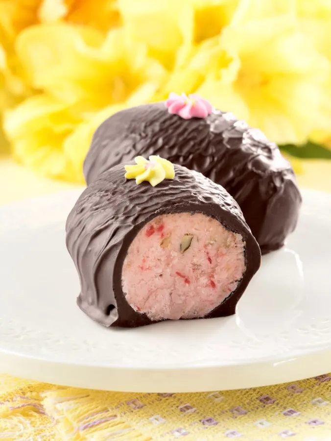 Milk or Dark Chocolate Fruit and Nut Cream Easter Egg