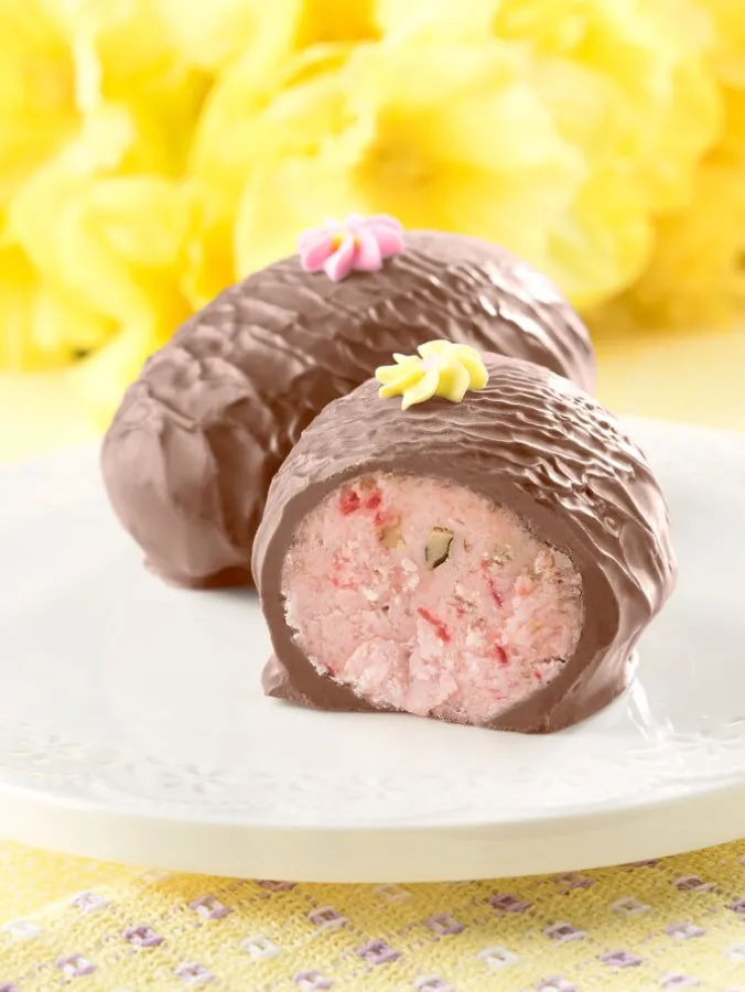 Milk or Dark Chocolate Fruit and Nut Cream Easter Egg