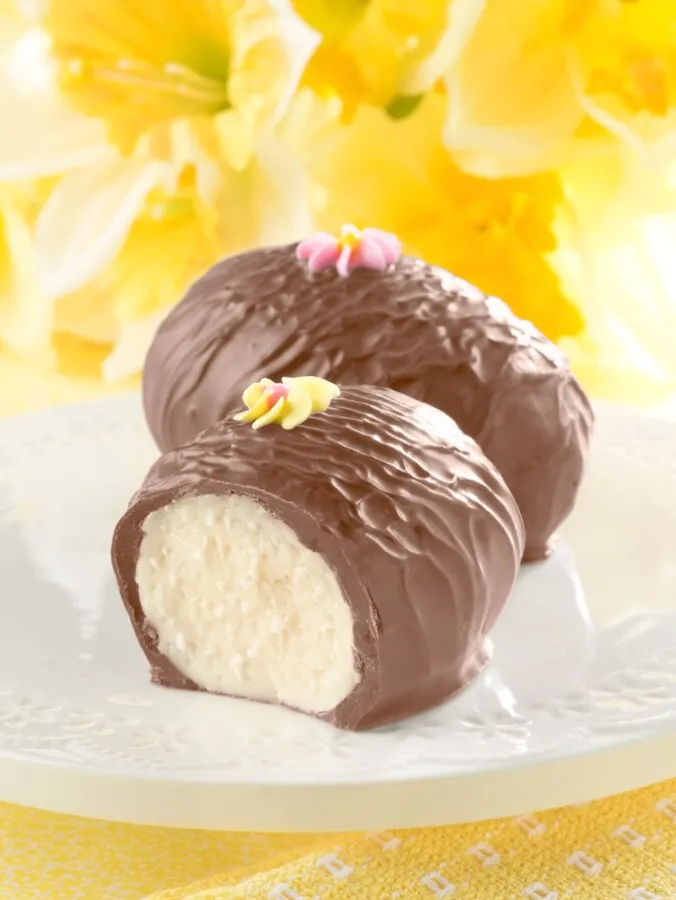 Milk or Dark Chocolate Vanilla Buttercream Easter Egg