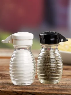 Moistureproof Salt and Pepper Shaker Set