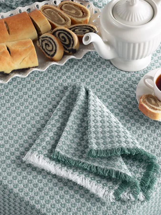 Mountain Weavers Dorset Weave Cotton Tablecloth