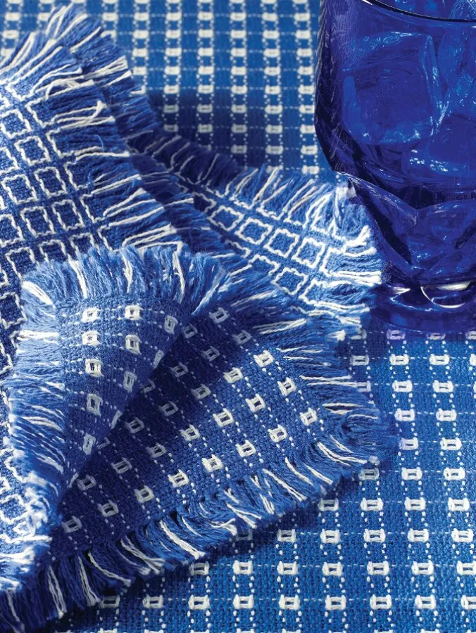 Mountain Weavers Original Mountain Weave Extended-Size Oblong Cotton Tablecloth