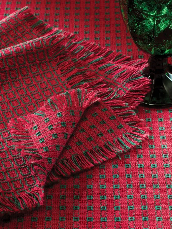 Mountain Weavers Original Mountain Weave Extended-Size Oblong Cotton Tablecloth