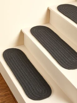 Mount Mansfield Solid Braided Oval Stair Tread, Set of 13