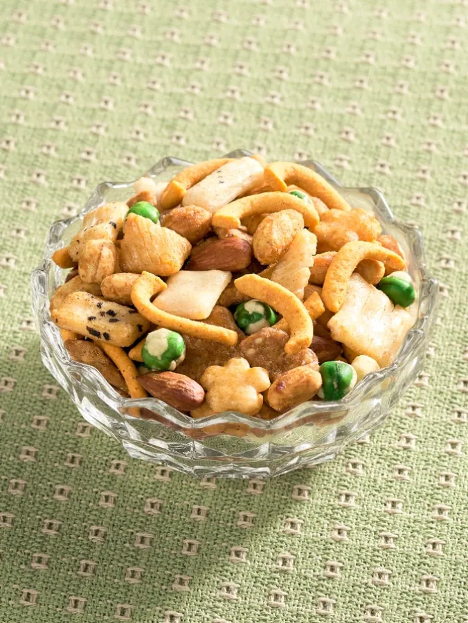 New England Country Club Snack Mix, 1.5 Pound Bag