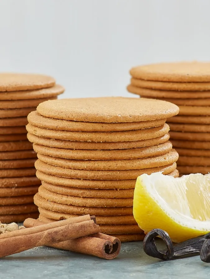 Nyakers Lemon, Vanilla, or Almond Cookies