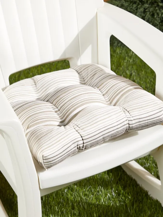 Oasis Weather-Resistant Indoor/Outdoor Tufted Chair Cushion