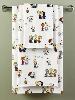 Peanuts Best Friends Portuguese Cotton Open-Stock Bath Towel Collection