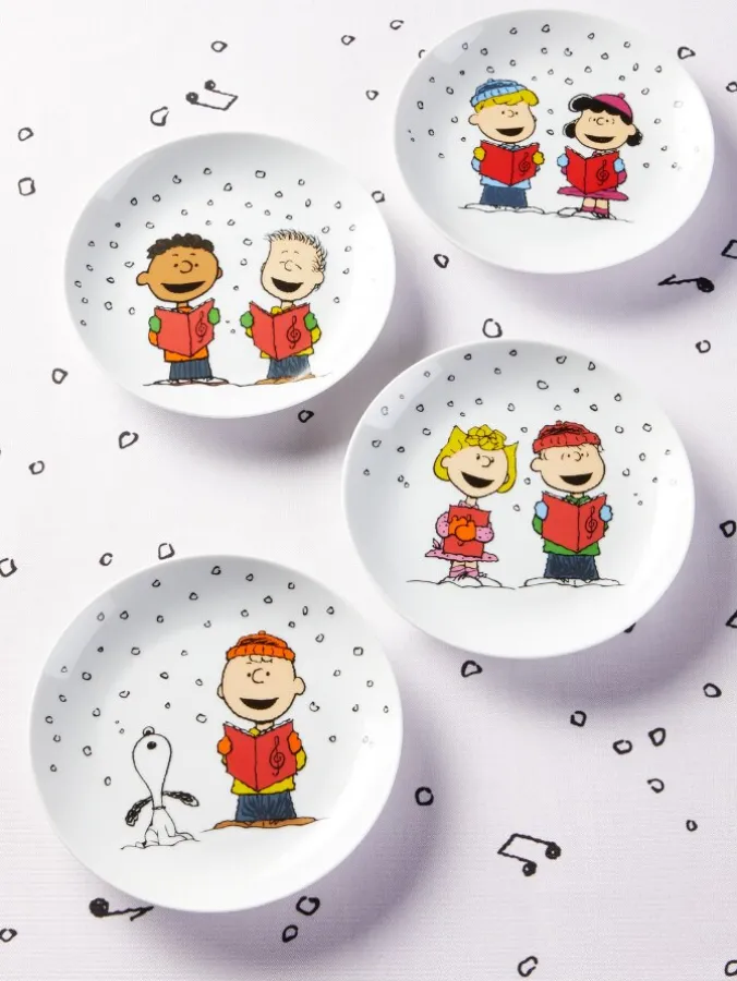 4 Peanuts Christmas Carolers Appetizer Plates