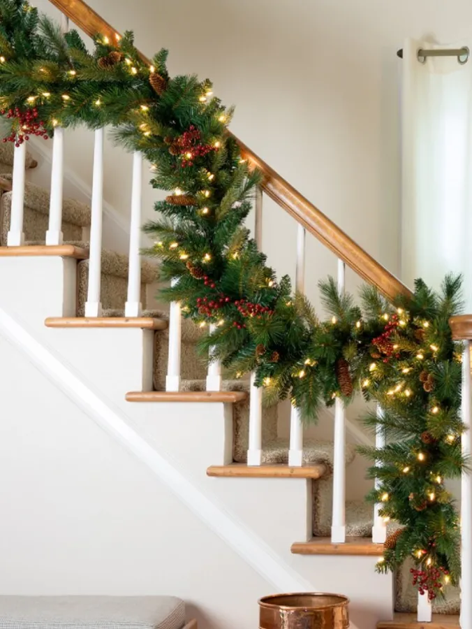 Pre-Lit Golden Glow Artificial Pinecone and Berry Garland