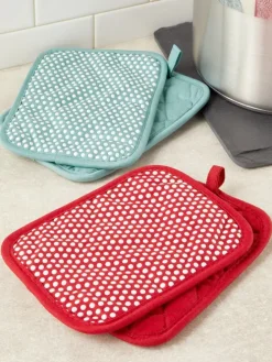Safety Grip Silicone Dot Potholder