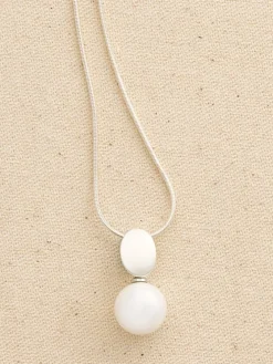 Single Pearl and Silver Pendant Necklace