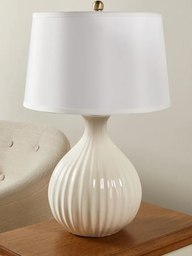 Soft Texture Rippled Ceramic Table Lamp