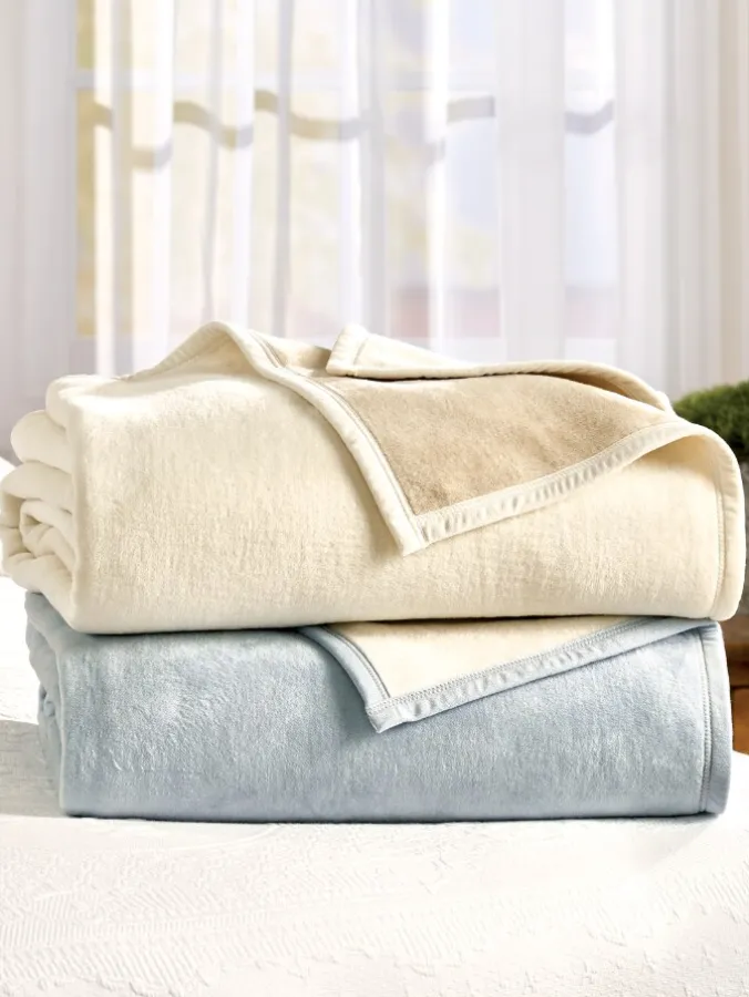 Soft-Touch Solid Reversible Blanket