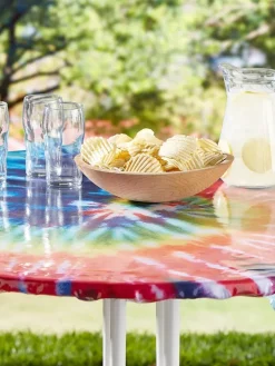 Stay-Put Oblong Elasticized Oilcloth Tablecloth