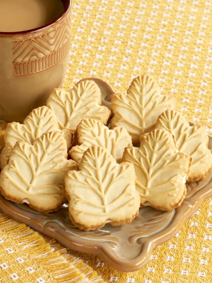 Sugar Maple Leaf Cream Cookies