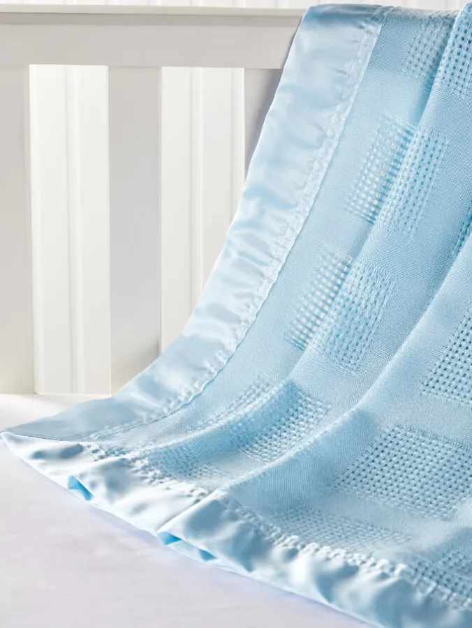 Sweet Lullaby Lightweight Acrylic Baby Blanket