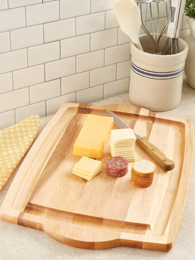 Vermont Farmhouse Carving Board