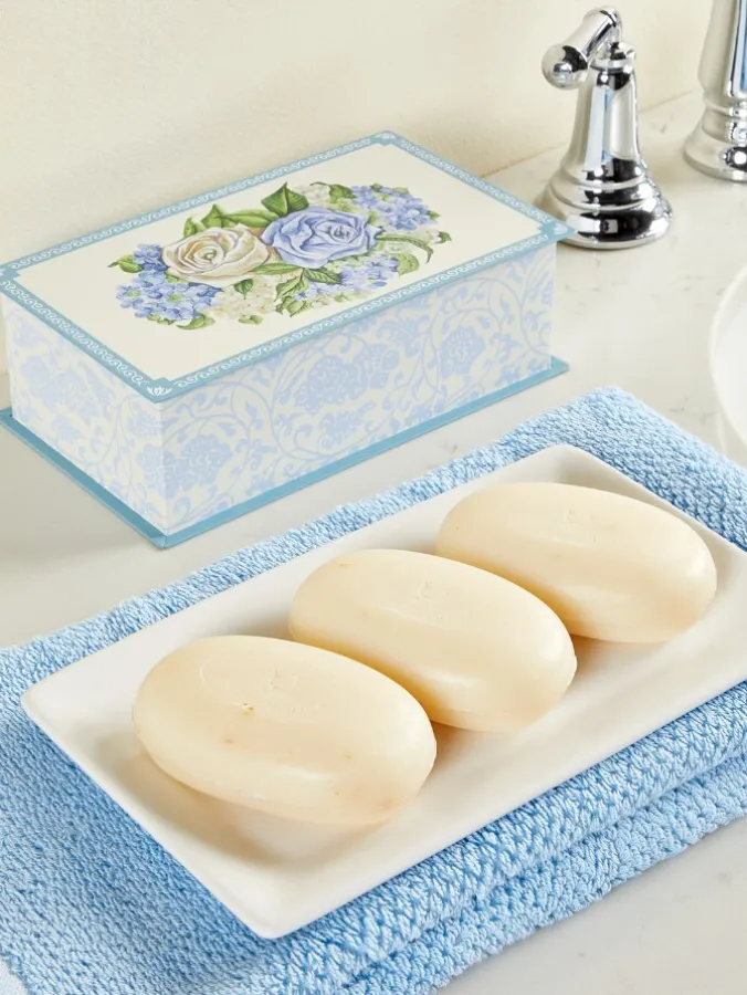 Victorian Rose Tin With Oatmeal Almond Soap