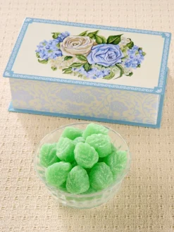 Victorian Rose Tin With Spearmint Leaf Candy