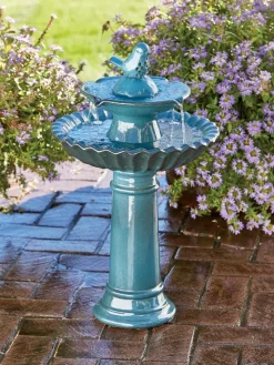 Vogel Two-Tiered Birdbath
