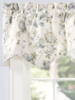 Whispering Hydrangea Lined Rod Pocket Scalloped Valance