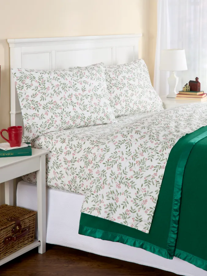 Winter Berries Portuguese Cotton Percale Sheet Set