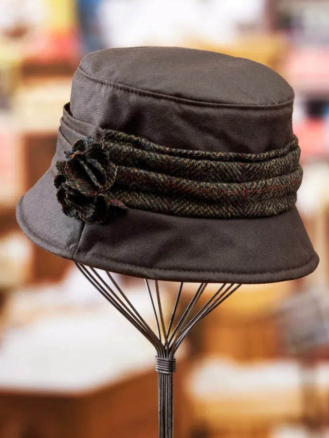 Women's Irish Bucket Hat With Tweed Accents