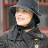 Women's Wool Felt Cloche With Scarf