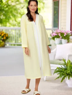 Women's Zip-Front Seersucker Robe